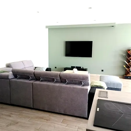 فيلة Moderne Avec Piscine Proche Narbonne