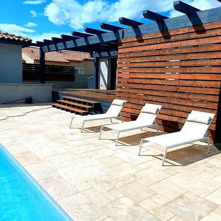 Moderne Avec Piscine Proche Narbonne Sallèles-dʼAude