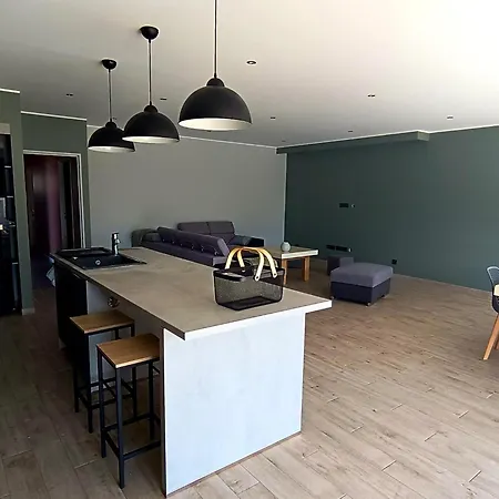 Moderne Avec Piscine Proche Narbonne فيلة